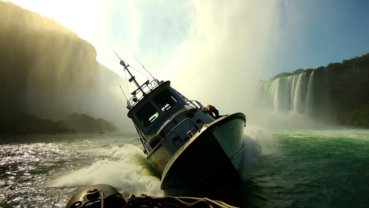 Holandês morre em passeio de barco no Iguaçu
