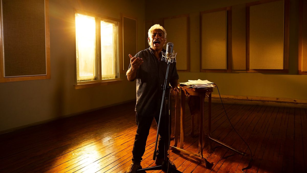 Ney Matogrosso: álbum tributo a Angela Ro Ro a sus 85