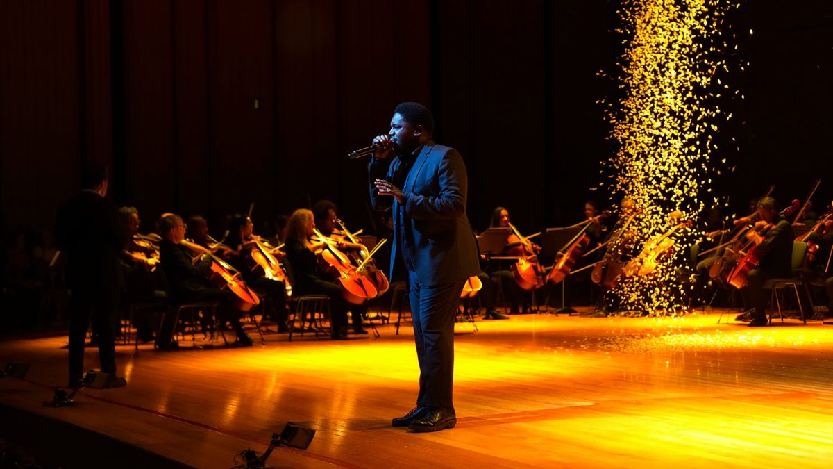 MPB4 Sinfônico: 60 Years in Full Orchestra