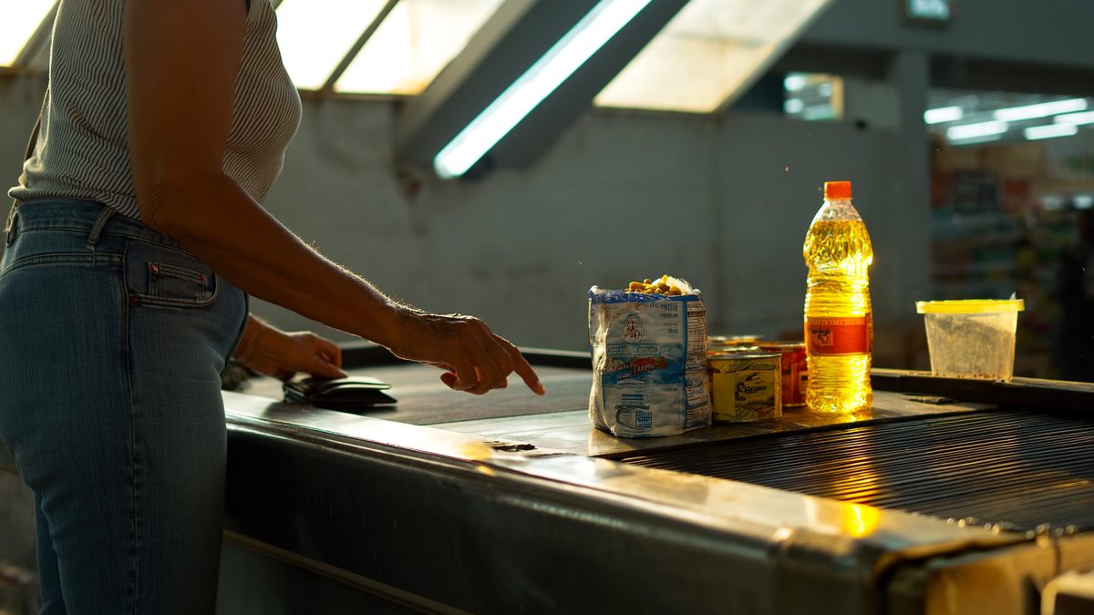 Canasta básica en SP consume 52% del salario